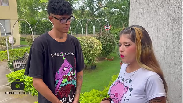 Mi vecina embarazada me da viagra con el pretexto para que yo le meta mi polla dura y me le corra adentro de ella. H.L.