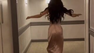 Rachel Zegler in Hotel – Hot Video